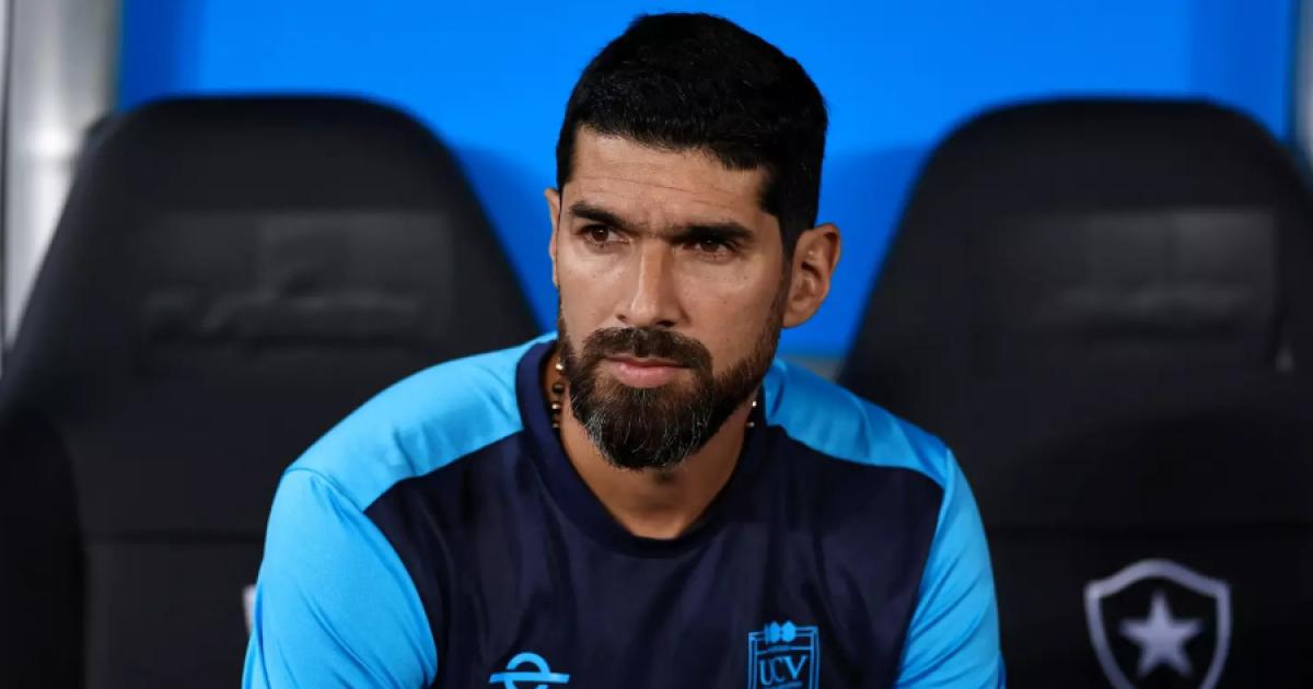 Abreu: "Tabárez agarró un terreno pelado e hizo un edificio 7 estrellas. Bielsa vino a pulirlo"