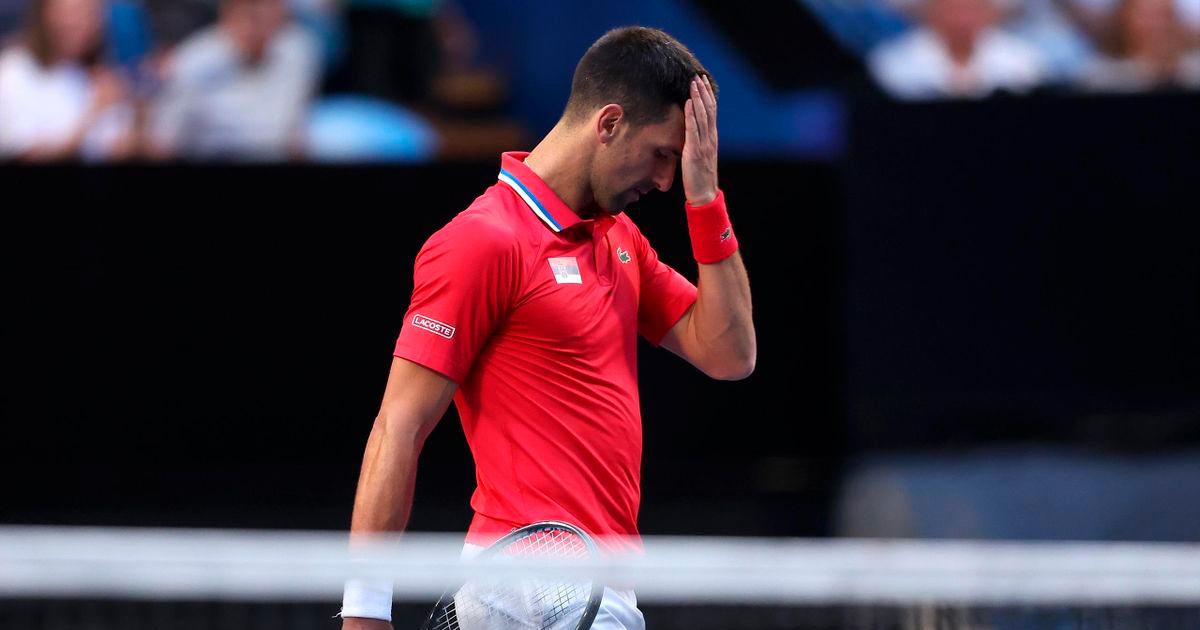 (VIDEO) Djokovic cayó ante De Miñaur y mostró molestias en la muñeca derecha