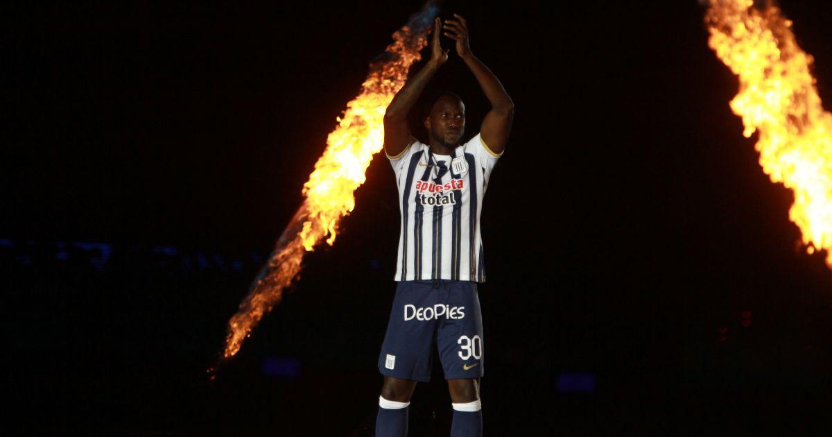 Alianza presentó a su plantel 2024 en la 'Noche Blanquiazul'