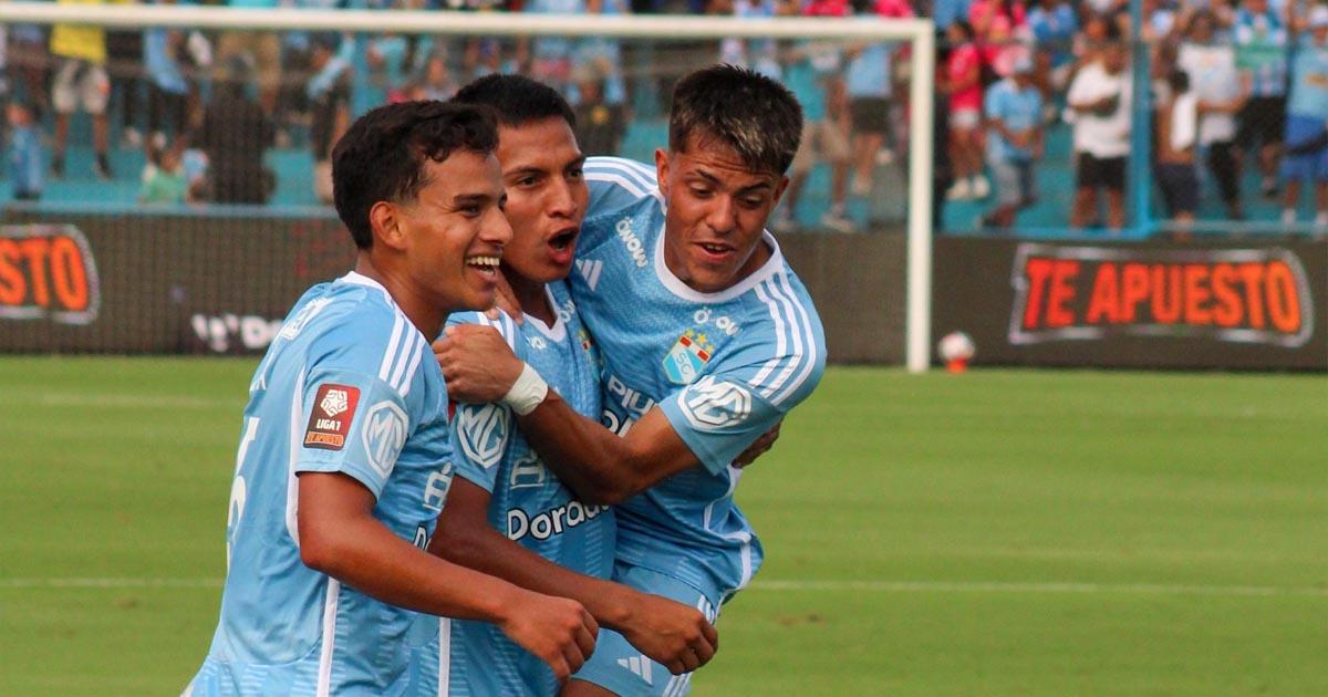 (VIDEO | FOTOS) 'Media caja' para empezar: Cristal goleó 6-2 a ADT en el Gallardo
