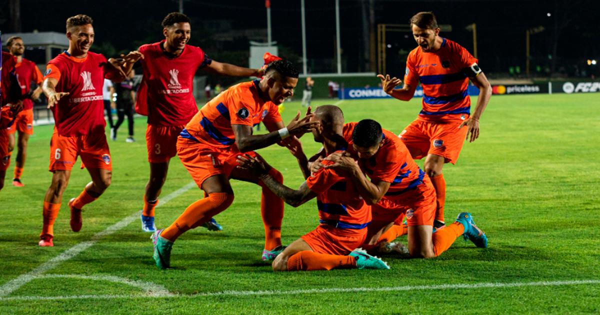 Puerto Cabello pegó primero ante Defensor Sporting de Barco
