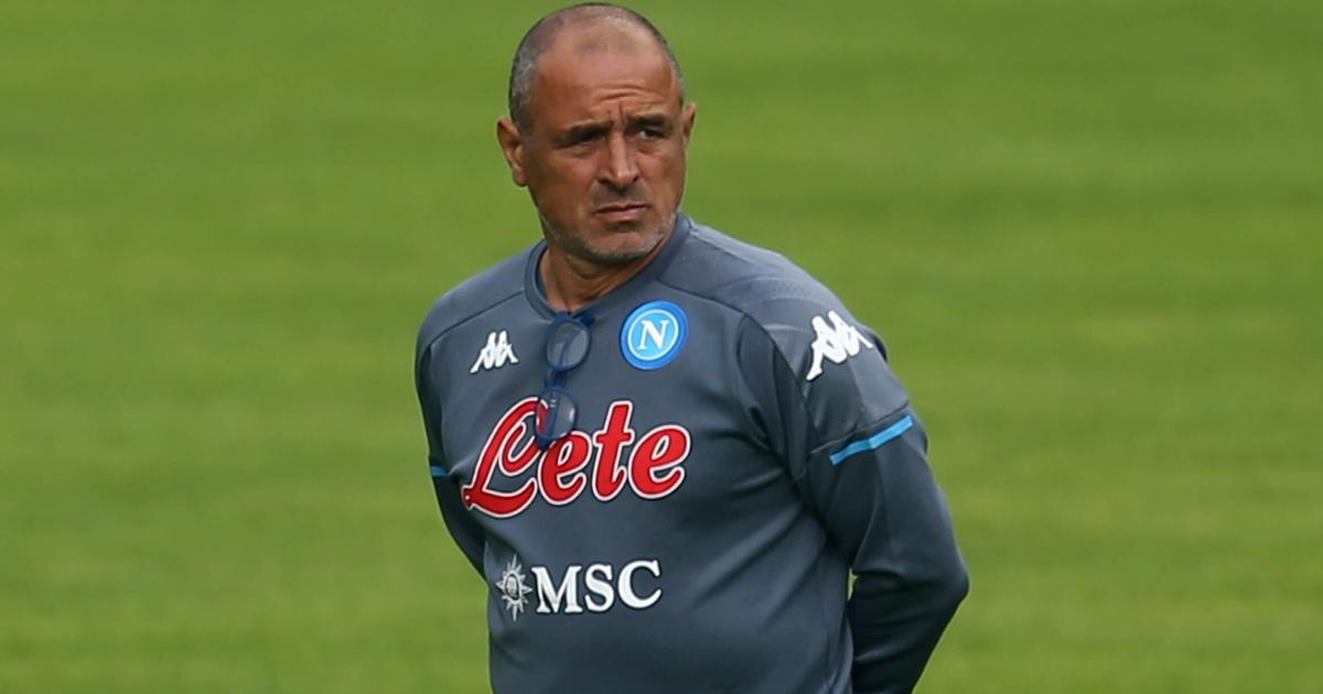 Nuevo cambio en el banquillo de Napoli: Sale Mazzarri; ingresa Calzona