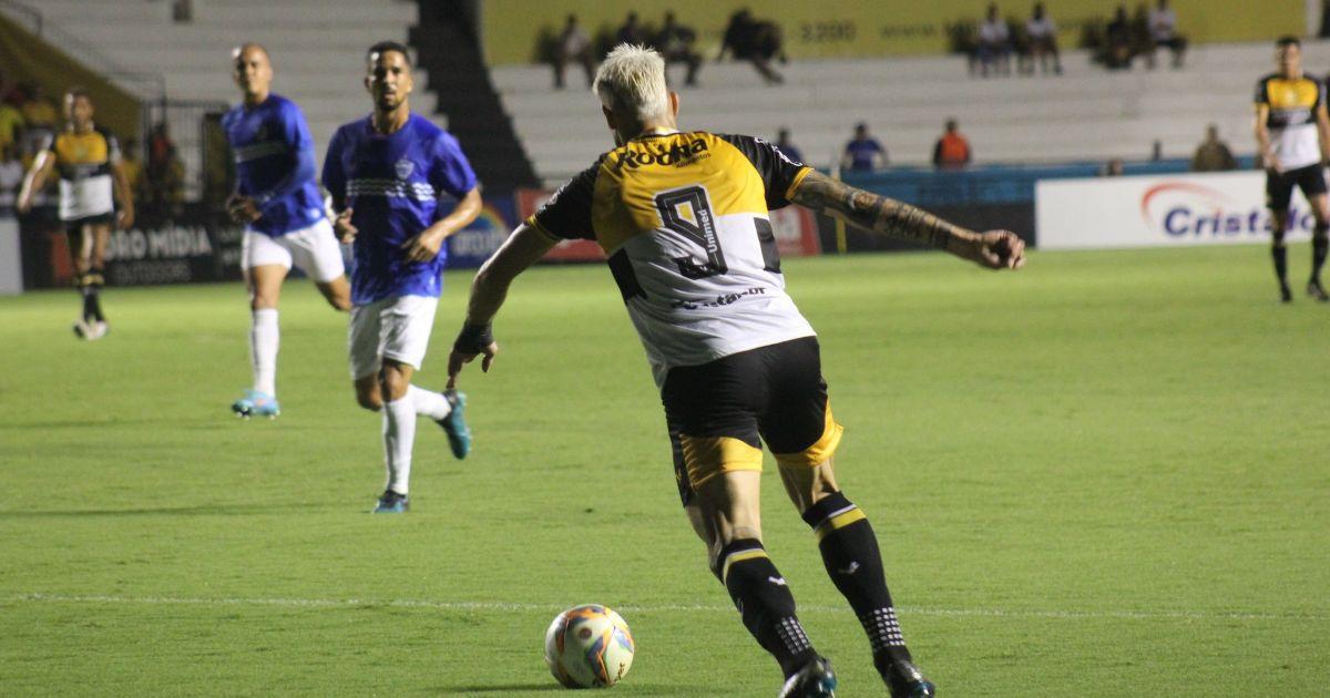 Trauco fue suplente en triunfo de Criciúma