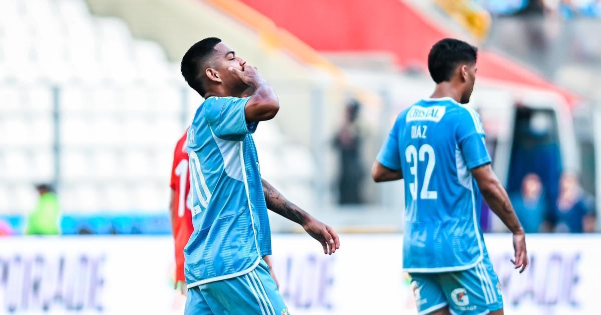¡Grimaldo alcanzó los 100 partidos con camiseta de Cristal!