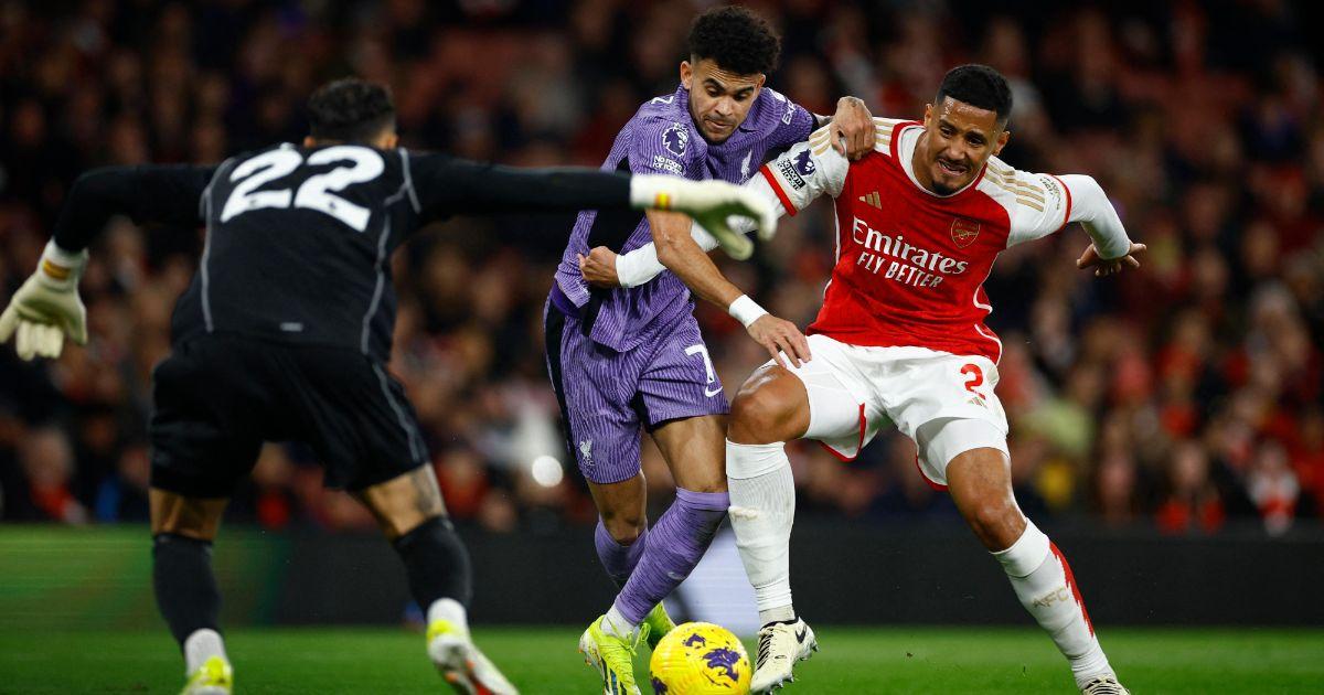 Arsenal venció 3-1 a Liverpool y puso de candela la Premier League