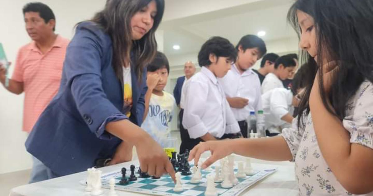 Deysi Cori monitoreará clases de ajedrez en Barrios Altos