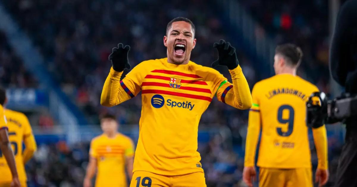 Barcelona derrotó por 3-1 a Alavés con anotación y expulsión de Vitor Roque