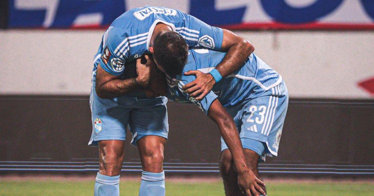 (VIDEO | FOTOS) Con nuevo hat-trick de Cauteruccio, Cristal goleó por 4-0 a Mannucci y trepó a la punta