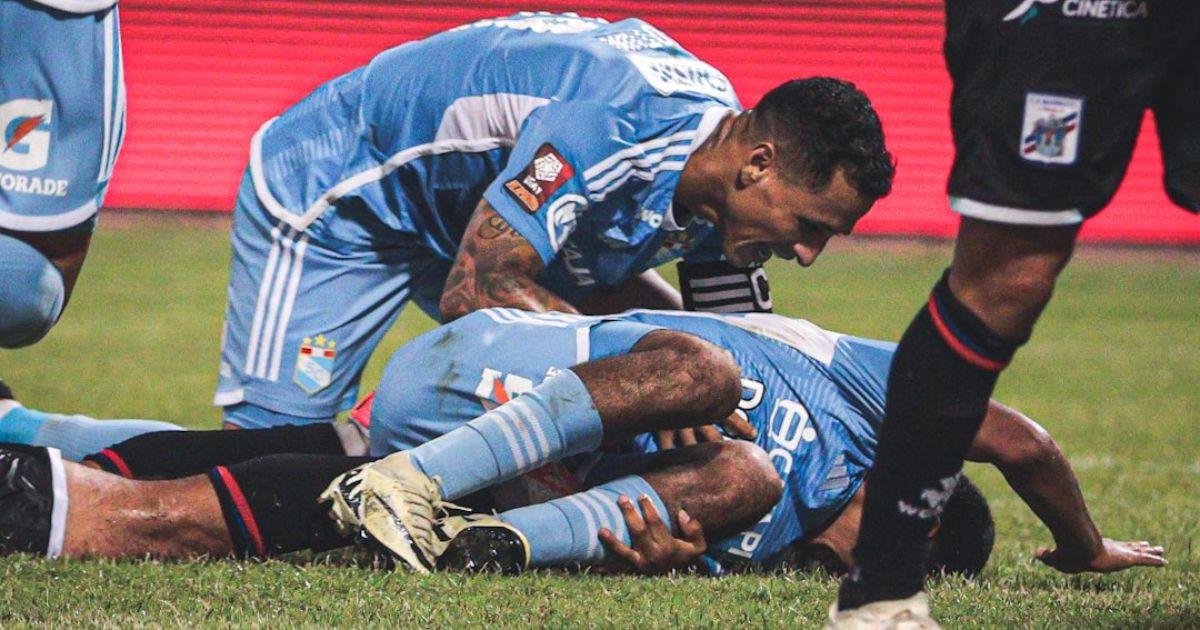 (VIDEO | FOTOS) Con nuevo hat-trick de Cauteruccio, Cristal goleó por 4-0 a Mannucci y trepó a la punta