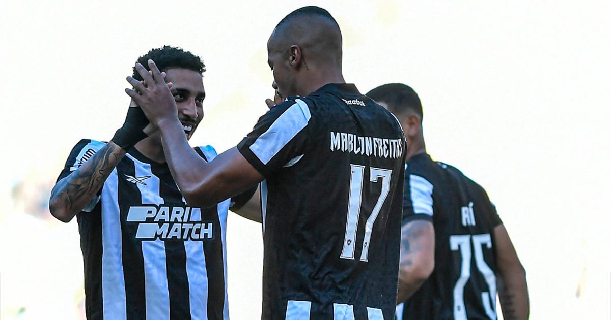 Botafogo venció a Fluminense y quedó cerca de la clasificación en el Campeonato Carioca