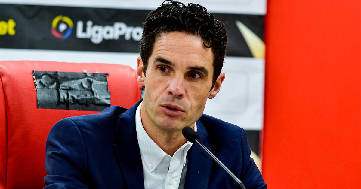 DT de LDU sobre choque ante la ‘U’: “Será un reto complicado y daremos batalla”