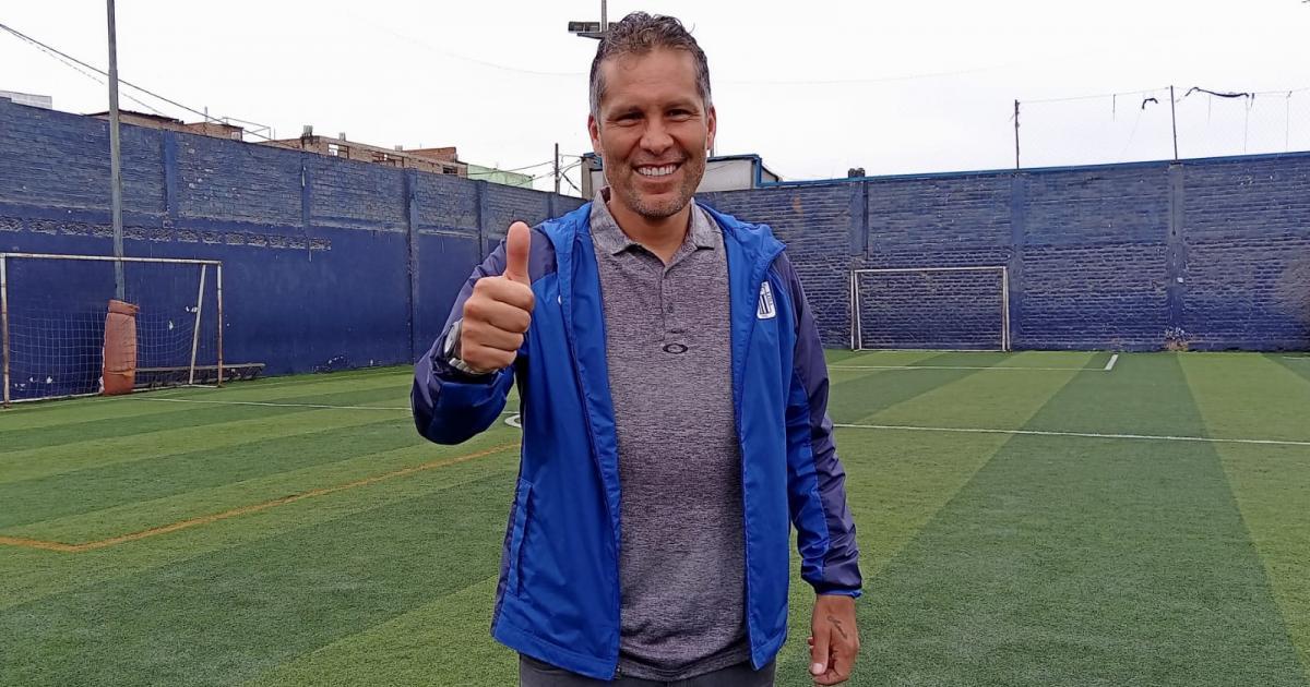 Butrón: "Con el VAR siguen habiendo errores escandalosos; ojalá que arbitraje de Kevin (Ortega) sea correcto"