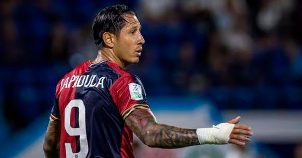 Con Gianluca Lapadula de titular, Cágliari empató 1-1 con Helas Verona por la fecha 30 de la Serie A y no se despega de los últimos lugares del certamen.  Los goles del partido fueron anotados por Federico Bonazzoli a los 30 minutos para el Verona, mientras que Ibrahim Sulemana empató para el cuadro del peruano.  El ‘bambino’ estuvo presente los 90 minutos de juego, sumando su décimo partido en lo que va del 2024 con la casaquilla azulgrana.  Con este resultado, Cágliari se ubica en la décima sexta posición