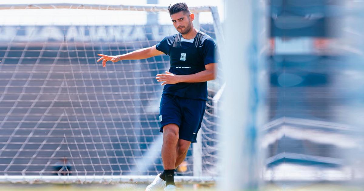 Zambrano: "Me alegra mantener el cero atrás, porque eso nos va a ayudar a ganar, siempre y cuando seamos más efectivos"