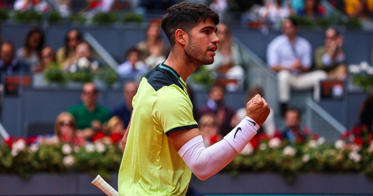 Alcaraz avanzó a octavos de final en Madrid