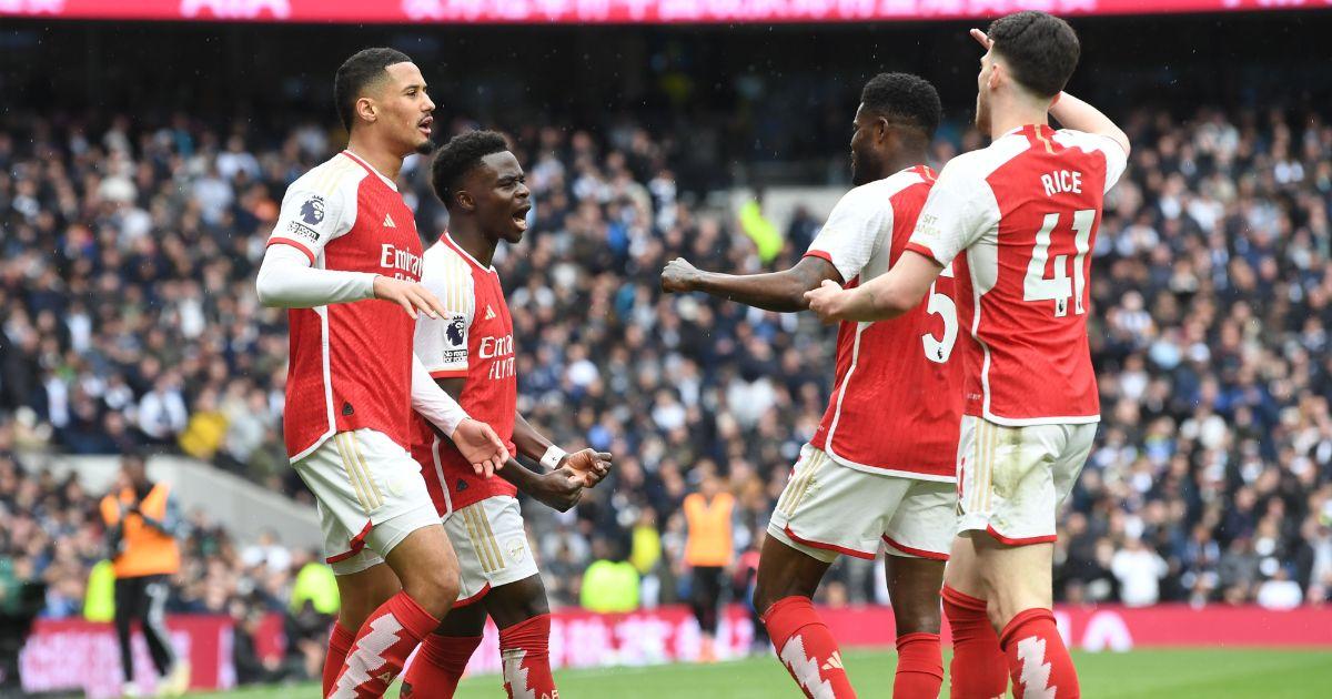 Arsenal se quedó con el derbi ante Tottenham por 3-2