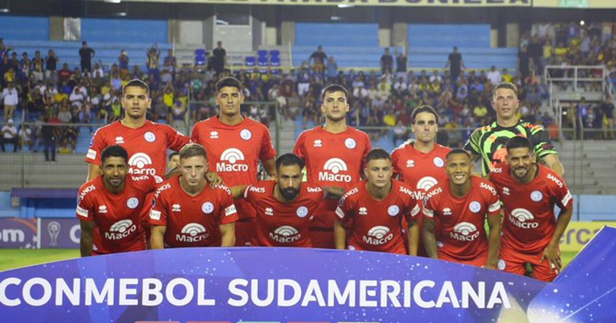 Con Reyna, Belgrano empató ante Delfín en Ecuador