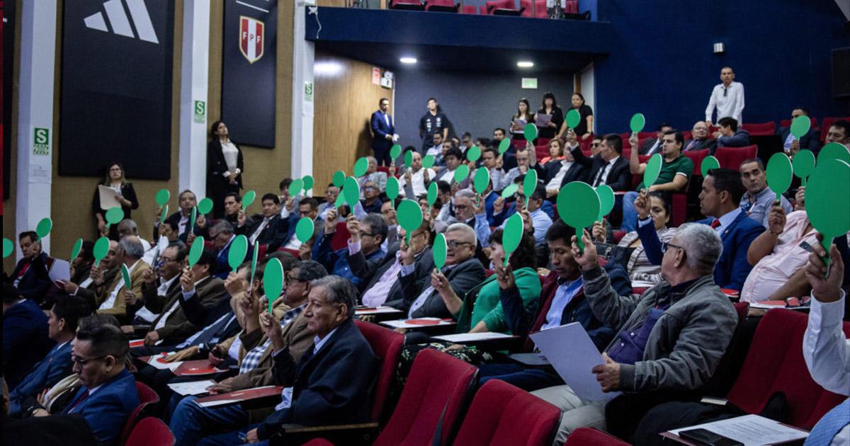 Asamblea de Bases de la FPF aprobó gestión 2023 de Agustín Lozano
