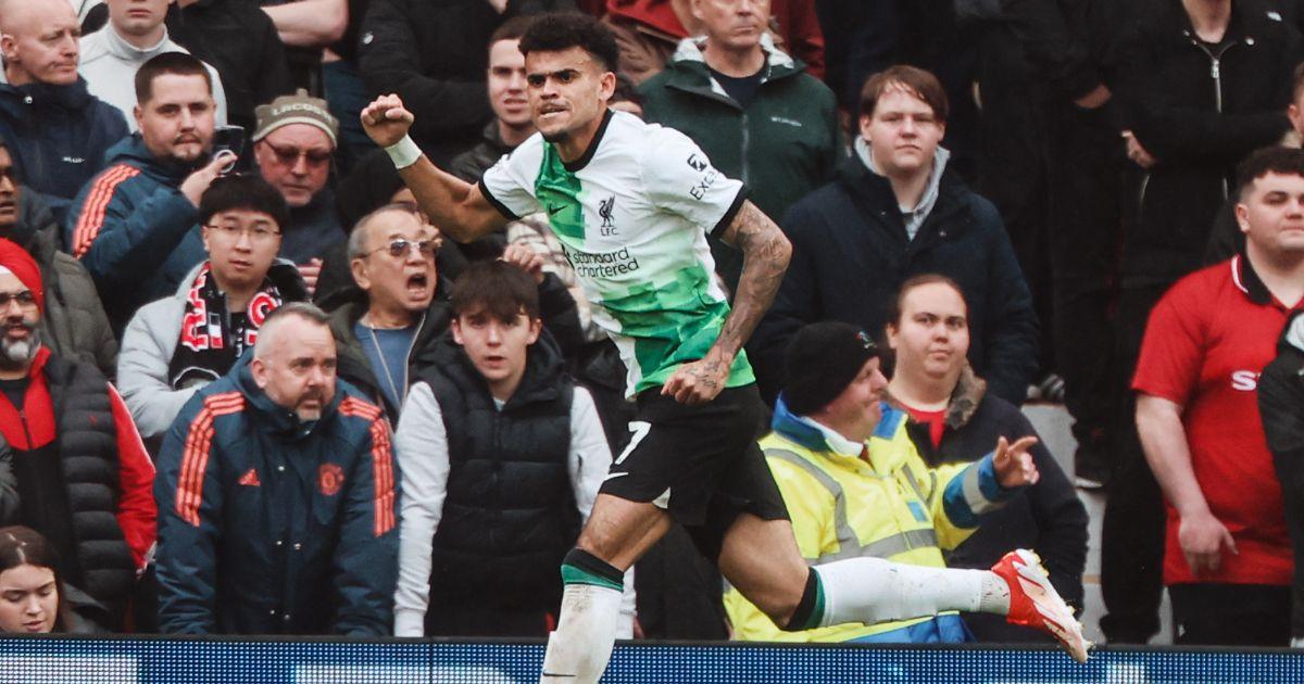 Manchester United y Liverpool empataron 2-2 en el clásico inglés