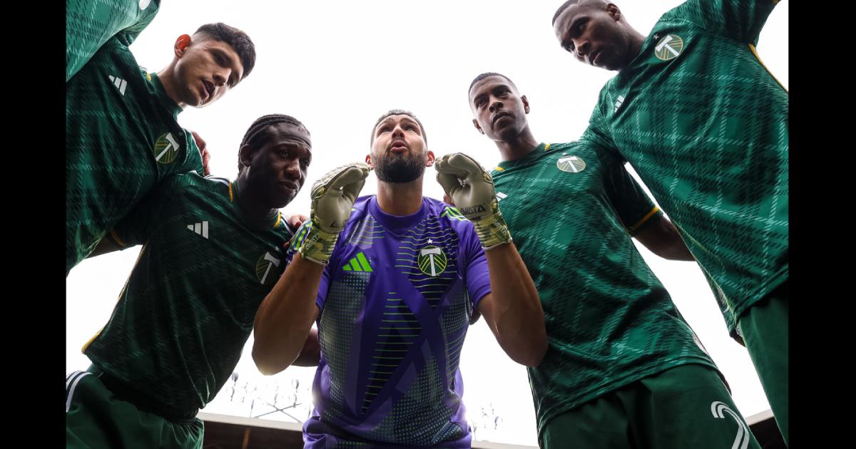 Araujo jugó los noventa minutos ante Los Ángeles FC