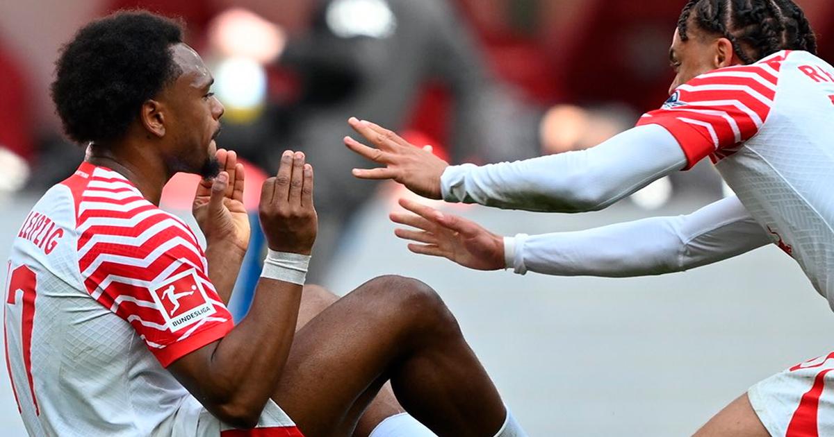 (VIDEO) RB Leipzig vapuleó al Dortmund y se afianzó en zona de Champions