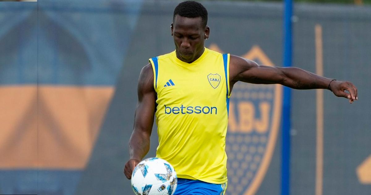 ‘Rayo’ para rato: Advíncula habría llegado a un acuerdo para renovar con Boca Juniors