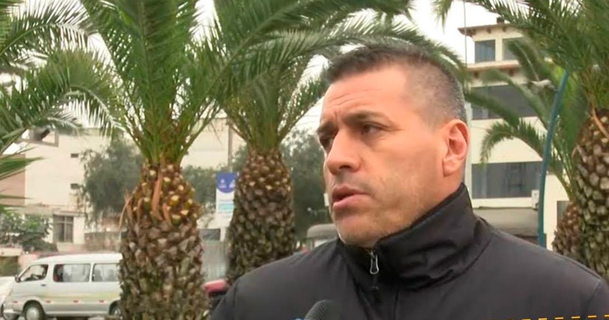 A. Dulanto: "Gustavo es jugador libre, la 'U' no me ha llamado para conversar"