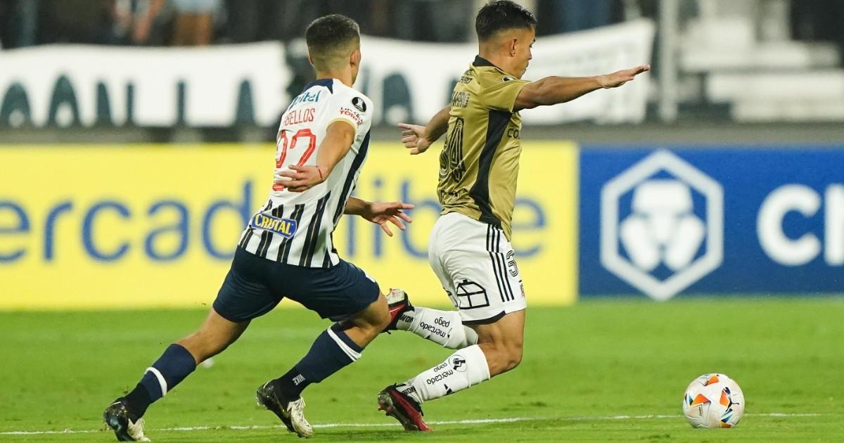 (VIDEO | FOTOS) Alianza empató 1-1 ante Colo Colo y quedó muy complicado