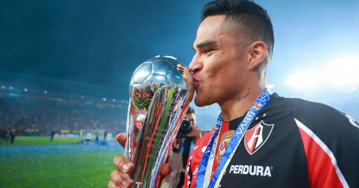  Atlas FC oficializó salida de Santamaría con emotivo video