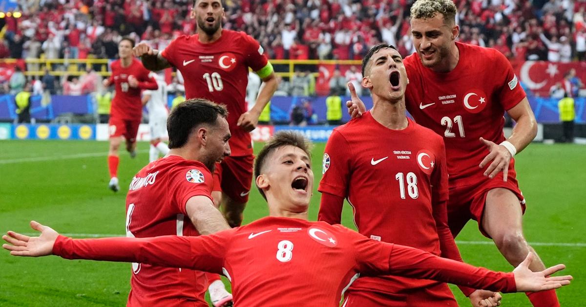 (FOTOS) ¡Partidazo! Turquía derrotó por 3-1 a Georgia en el debut del grupo F de la Euro