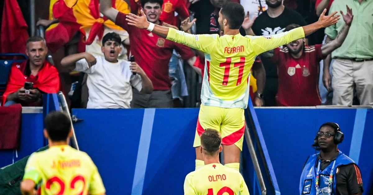 España venció a Albania y finalizó invicto la fase de grupos