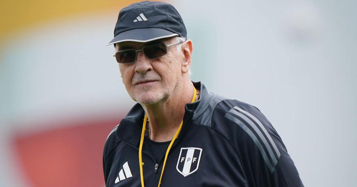 Fossati: "Estamos buscando el equipo base"