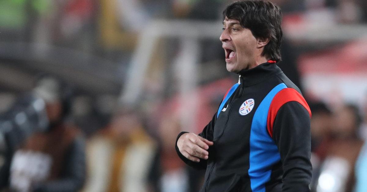  Garnero y su pedido a hinchada paraguaya: "Venimos de jugar contra Perú y Chile, y los estadios estaban llenos"