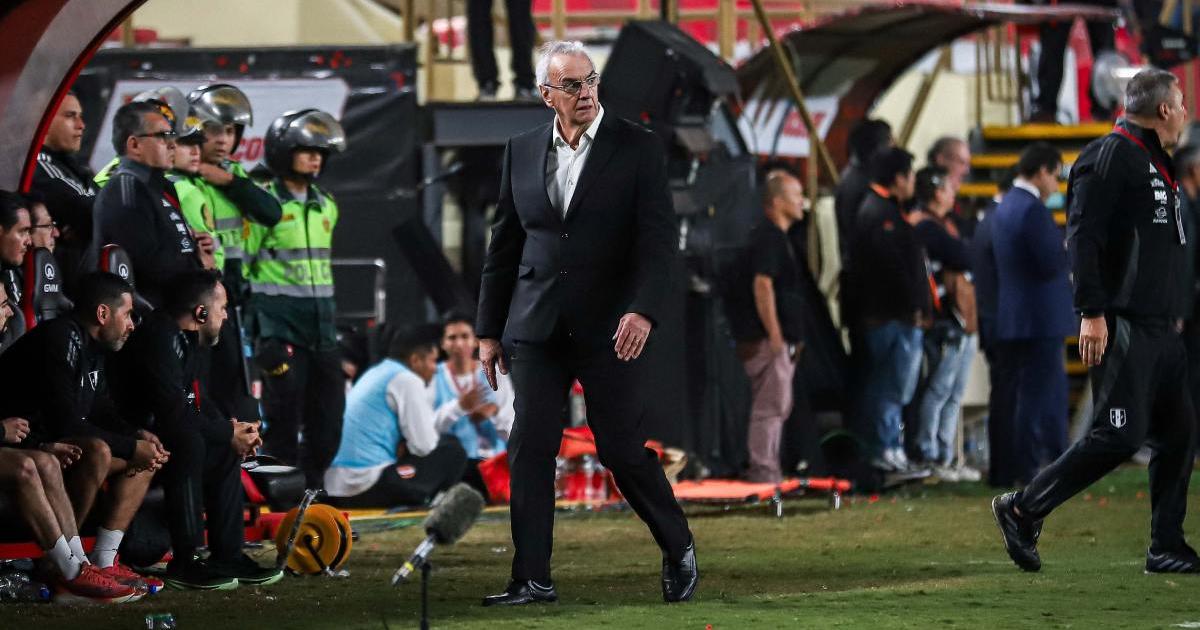 Fossati: "Si están todos a la orden, no habrá mucha variante en el siguiente amistoso"