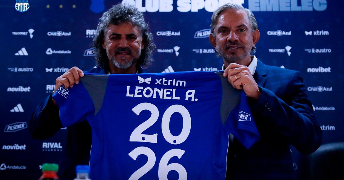 Leonel Álvarez fue presentado como nuevo entrenador de Emelec