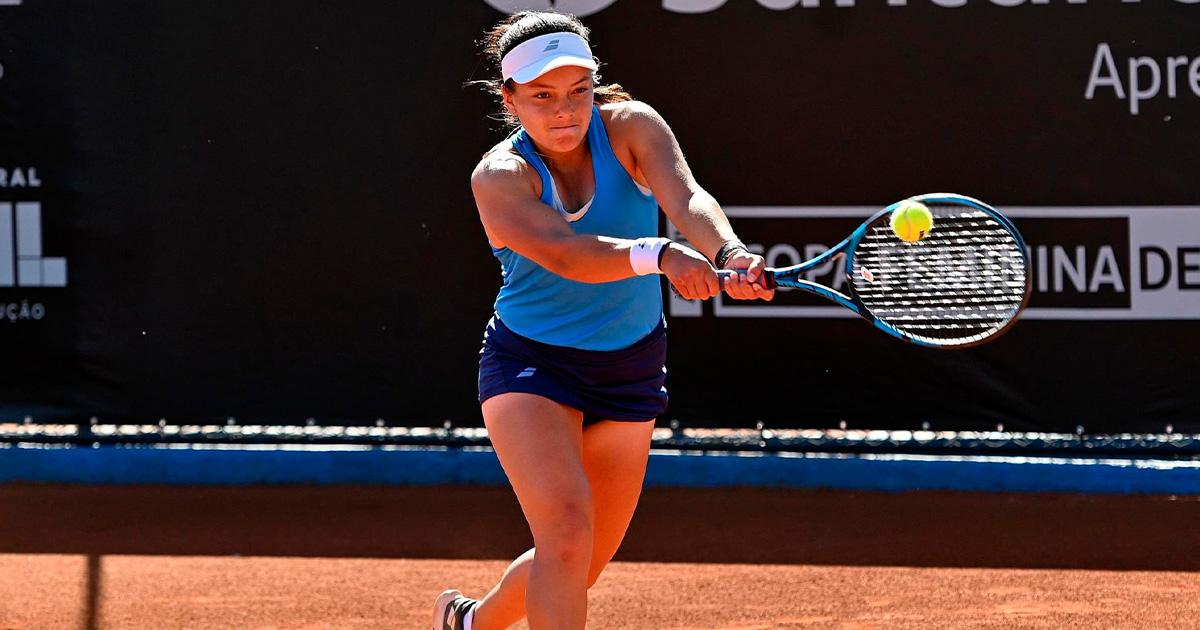 Lucciana Pérez avanzó en singles y dobles del ITF Brasil