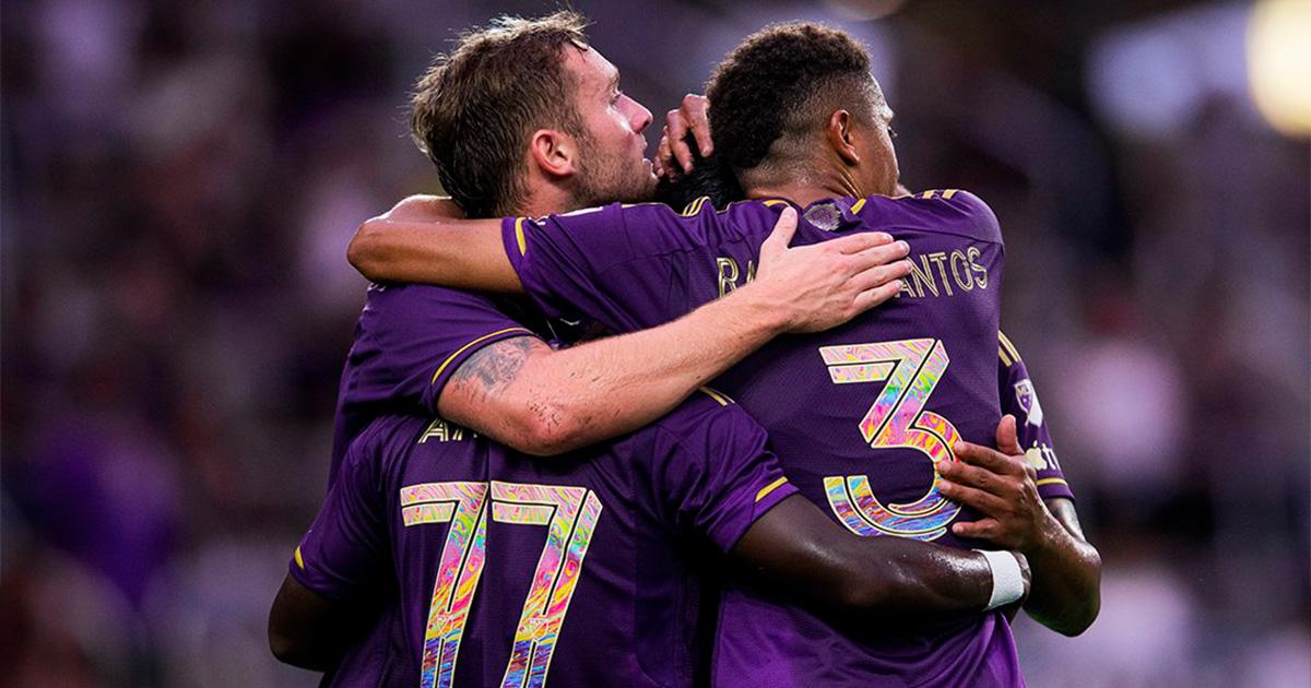 Orlando City cortó la mala racha y venció a Chicago Fire en la MLS