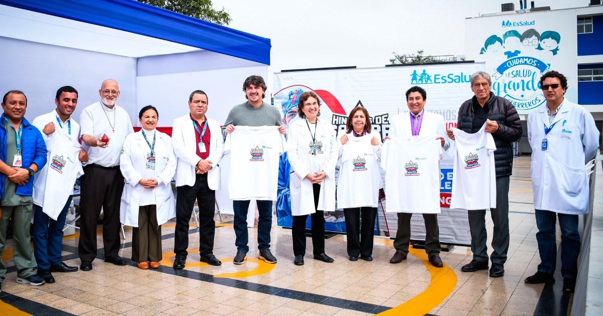 Universitario contribuye con EsSalud en campaña de donación de sangre