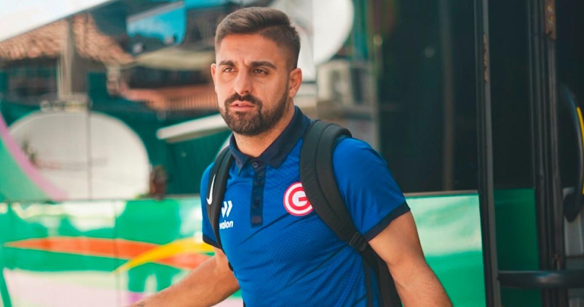 Garcilaso: "Estamos iniciando acciones legales contra Urruti porque es ilegal su renuncia"