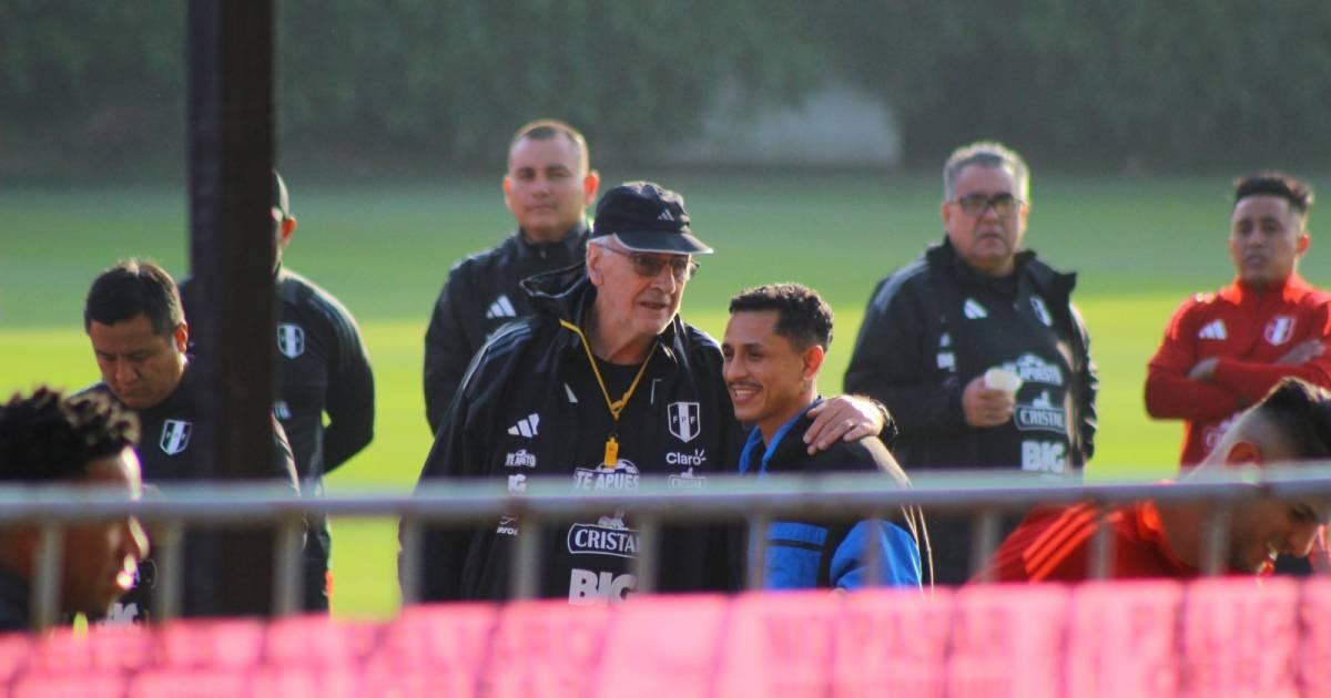 ¡Grata visita! Yoshimar Yotún estuvo en entrenamiento de la Selección peruana