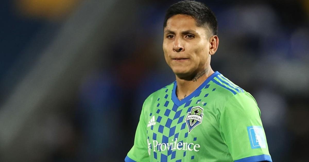 DT de Seattle se refirió a situación con Ruidíaz: "Fue mi decisión"