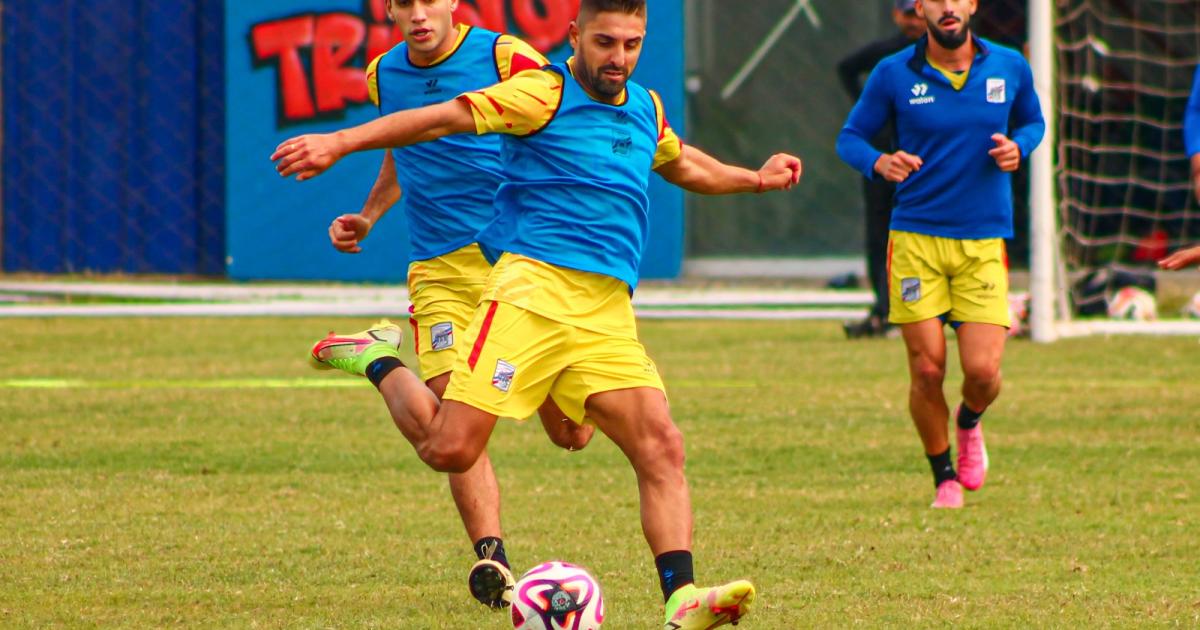 Luis Urruti se sumó a los trabajos de Carlos A. Mannucci de cara al Torneo Clausura