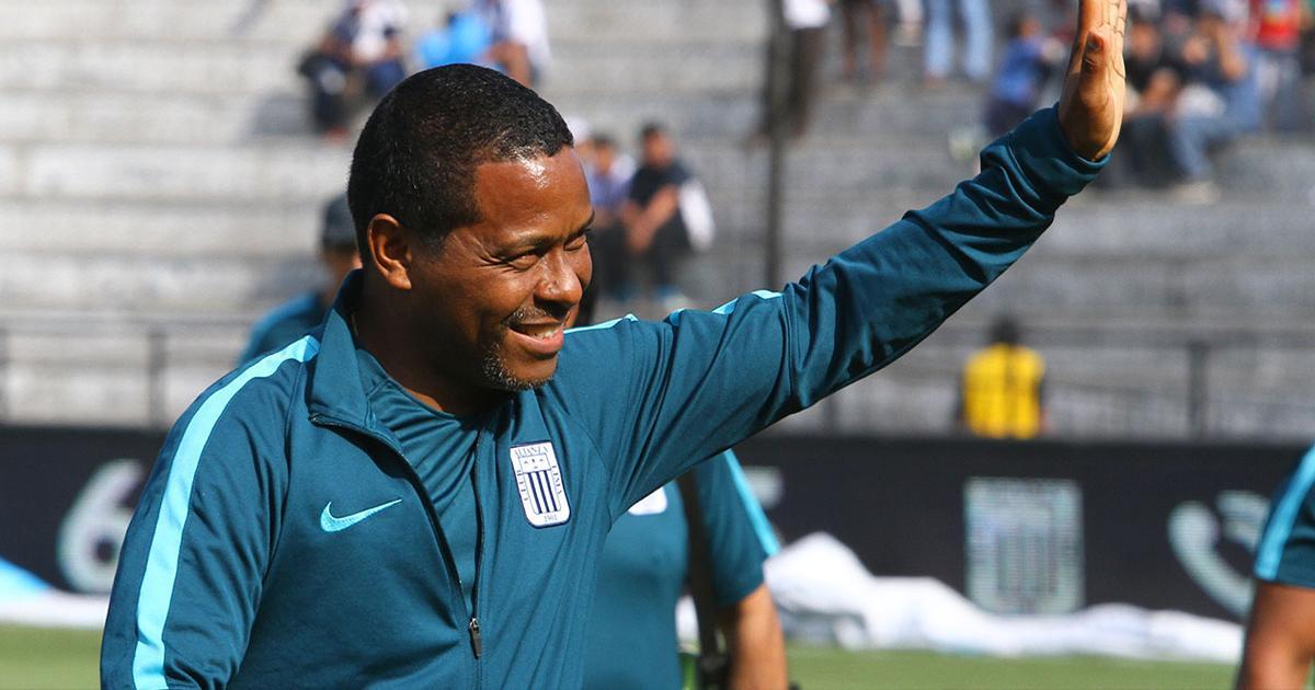 Jayo sobre declaraciones de Bustos: "Está buscando condiciones a los árbitros previo al Clásico"