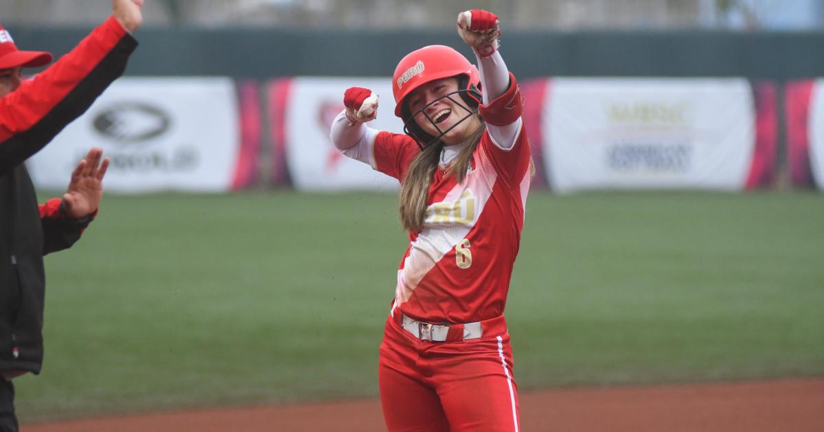 Perú se mantiene invicto en Sudamericano de softbol femenino y esta ncohe jugará ante Argentina