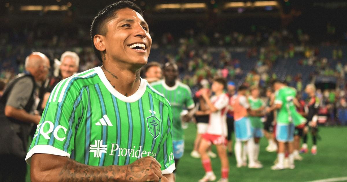 Ruidíaz ingresó en victoria de Seattle Sounders