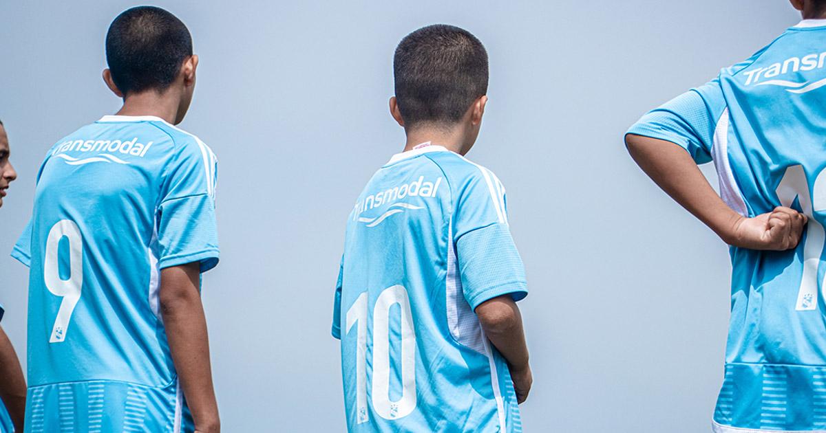 Cristal renovó vínculo con sponsor de sus divisiones menores