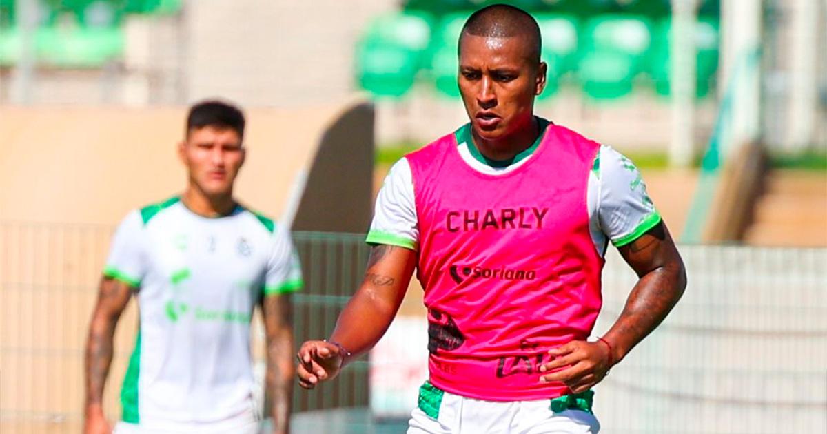 (VIDEO) ¡Alista su regreso! Pedro Aquino volvió a entrenar a la par con Santos Laguna