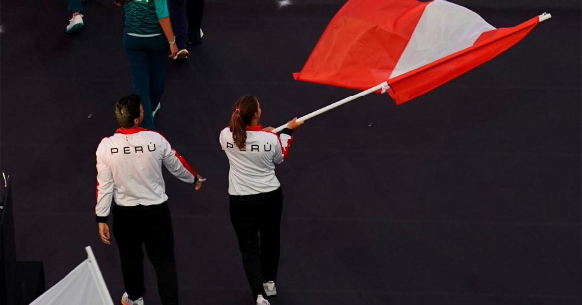 (VIDEO) Así desfilaron Peschiera y Bazo en la clausura de París 2024