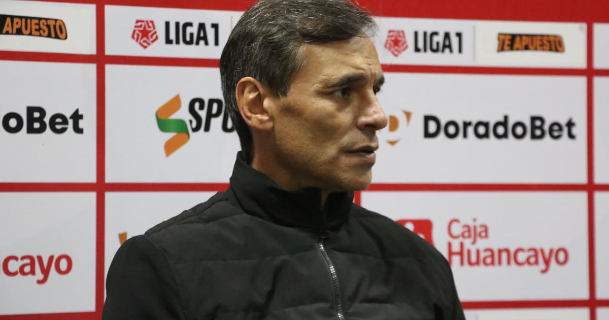 Bustos sobre el gol anulado a Riveros: "Es un gol legítimo o un claro penal sobre Rivera"