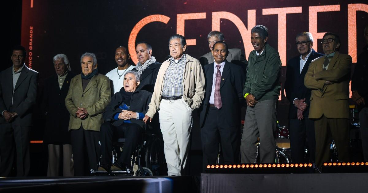 (VIDEO | FOTOS) Universitario celebró sus 100 años de vida en una noche inolvidable